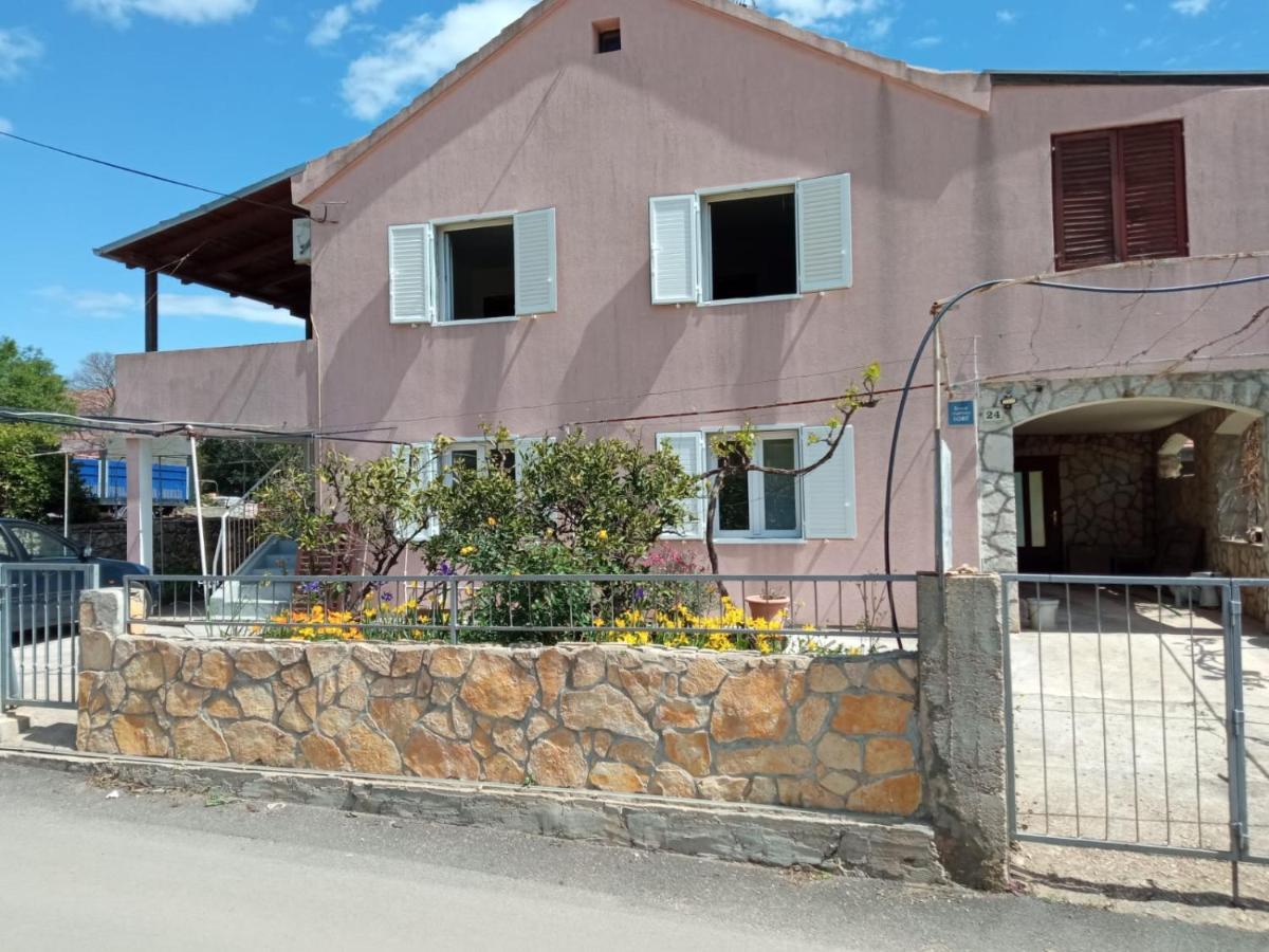 סטארי גראד Guesthouse Eljuga Family מראה חיצוני תמונה