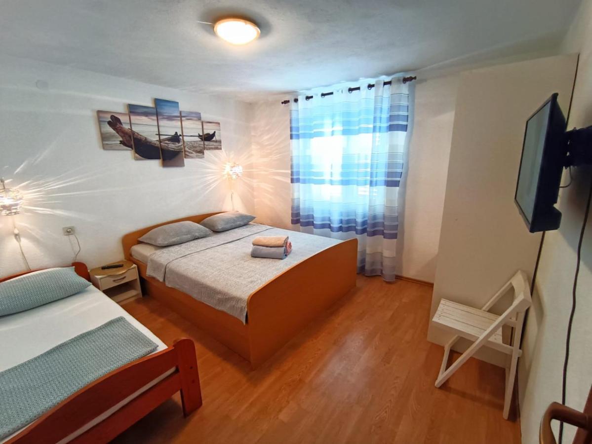 סטארי גראד Guesthouse Eljuga Family מראה חיצוני תמונה
