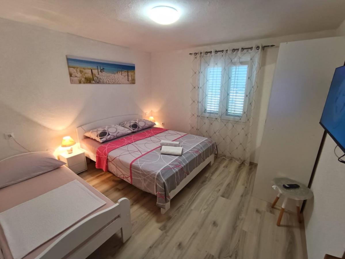 סטארי גראד Guesthouse Eljuga Family מראה חיצוני תמונה