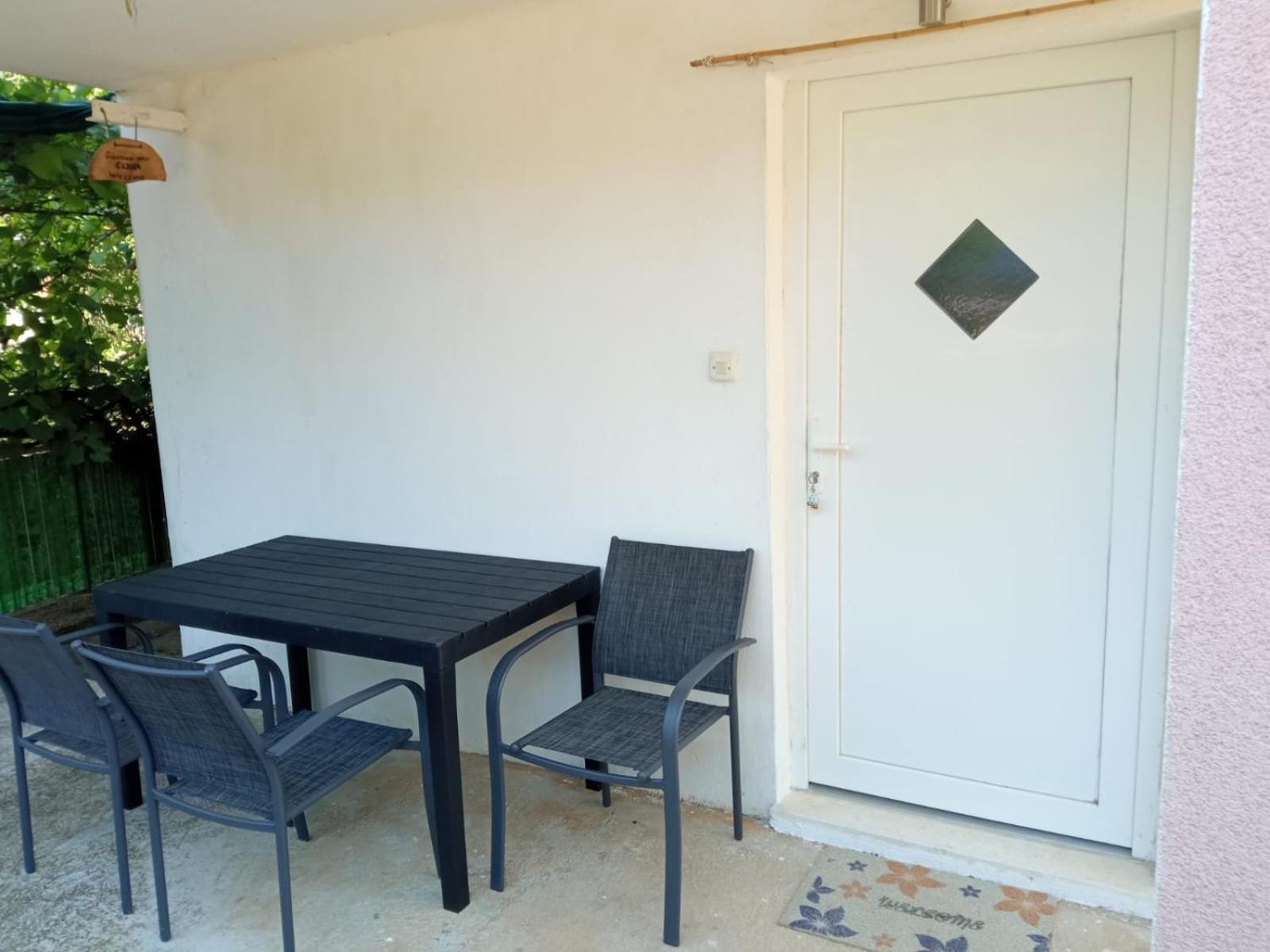 סטארי גראד Guesthouse Eljuga Family מראה חיצוני תמונה