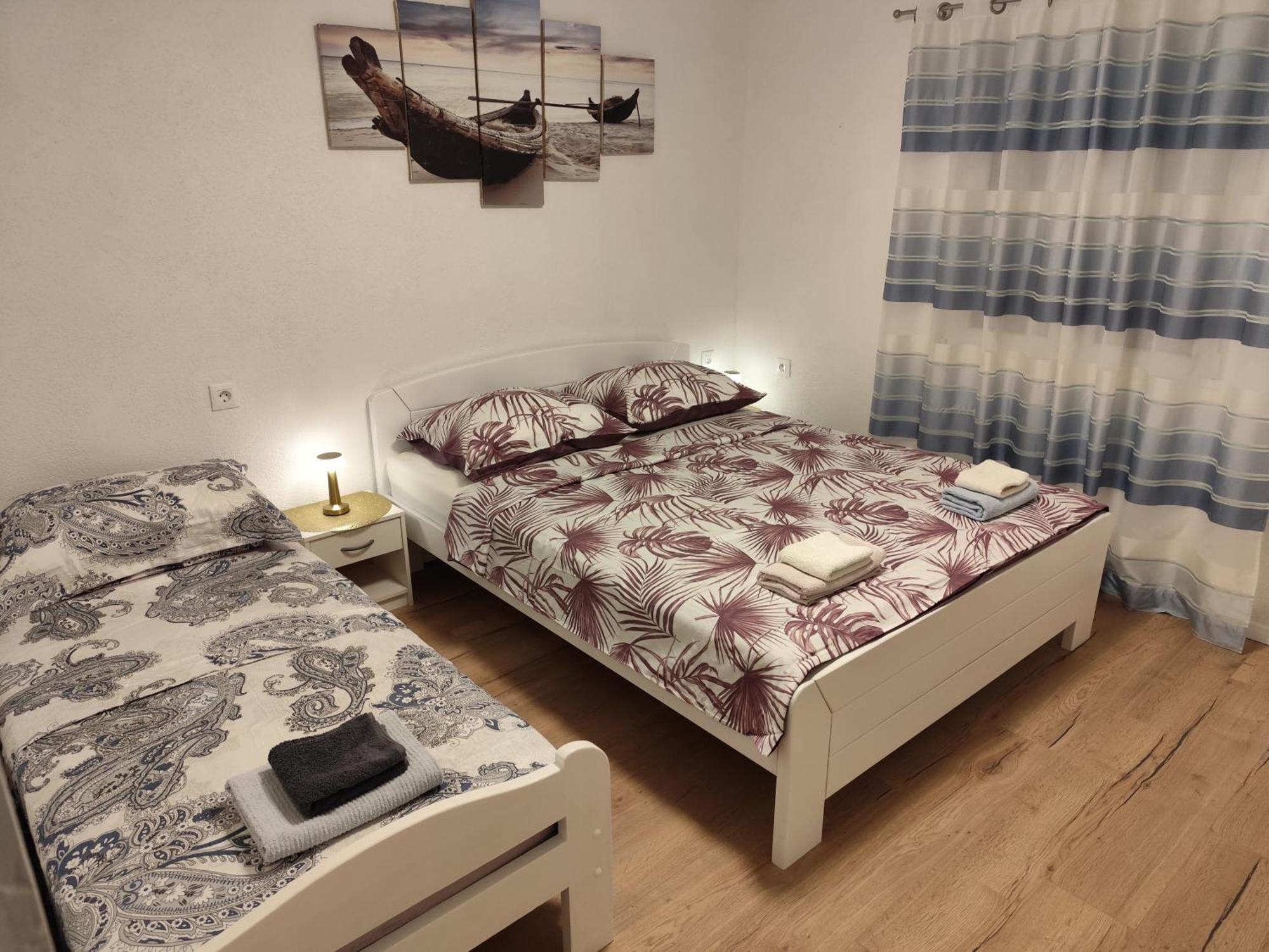 סטארי גראד Guesthouse Eljuga Family מראה חיצוני תמונה
